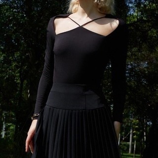 COCO SIN - Bodysuit Đen Cut Out