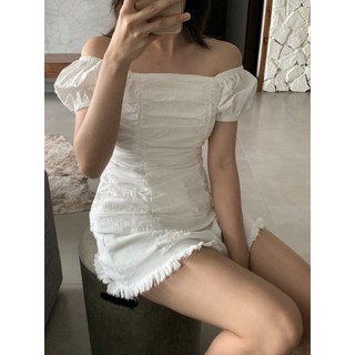 COCO SIN - Áo Xếp Ly Trắng Trẹt Vai