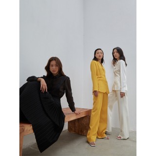 COCO SIN - Áo Vest Vàng Nhún Eo