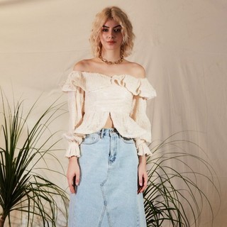 Coco sin - áo trẹt vai bèo nude tay dài