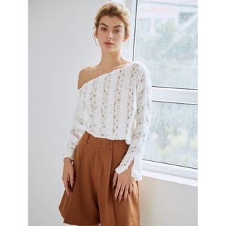 COCO SIN - Áo Trắng Pattern Lệch 1 Vai