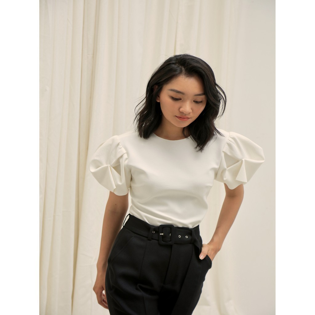 COCO SIN - Áo Thun Trắng Tay Xếp Ly