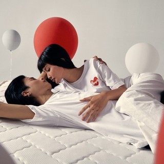 COCO SIN - Áo Thun Trắng Love