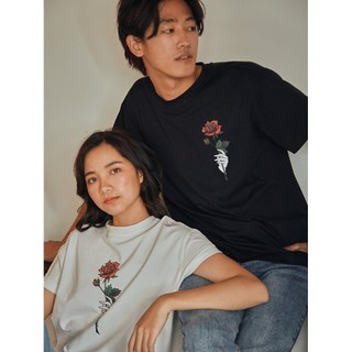 COCO SIN - Áo Thun Đen Hoa Hồng
