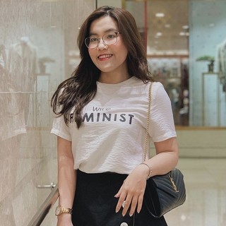 COCO SIN - Áo Lụa In Logo Trắng Wild Feminist Cổ Tròn