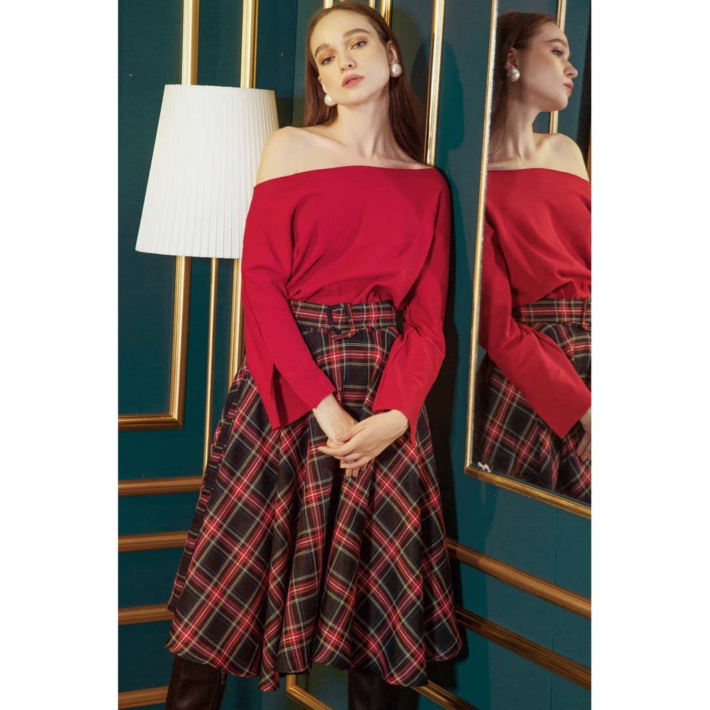 COCO SIN - Áo Knit Đỏ Lệch Vai