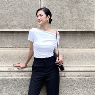 COCO SIN - Áo Kiểu Nữ Lệch Vai Thun Trắng