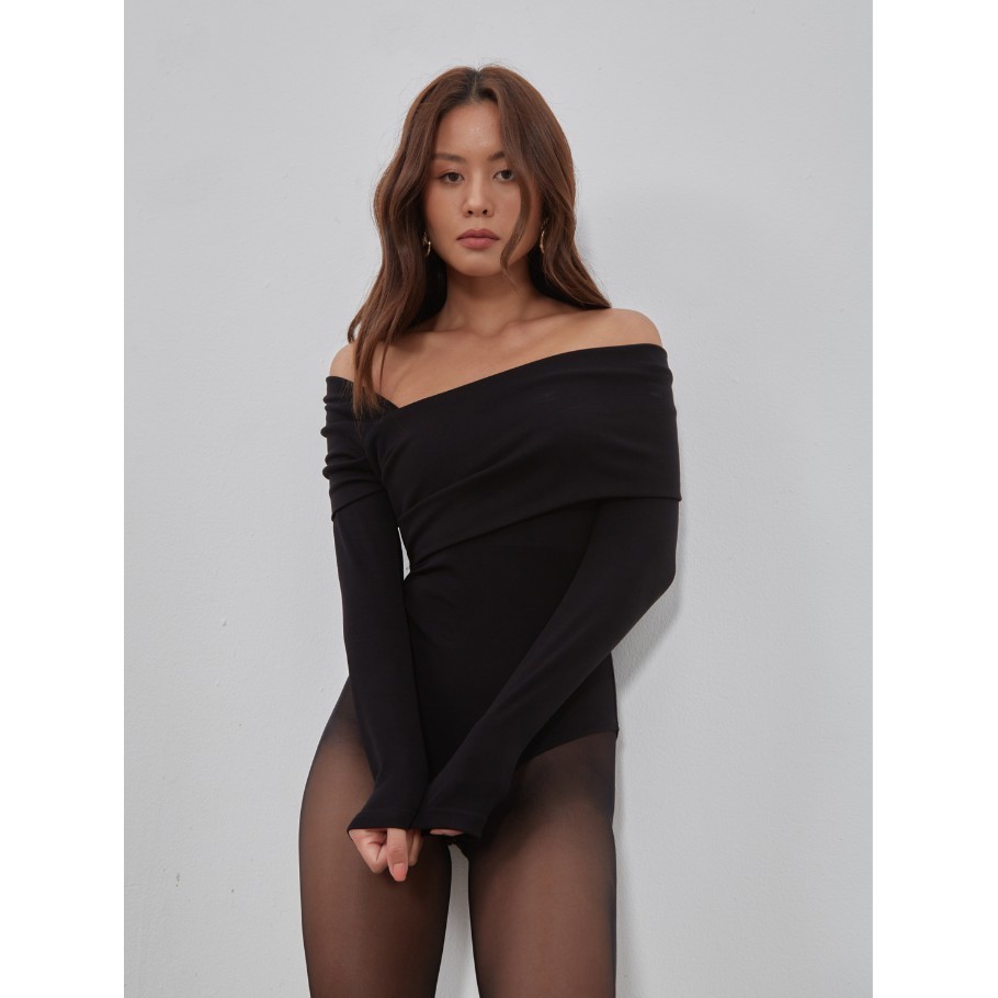 COCO SIN - Áo Kiểu Bodysuit Thun Đen Lệch Vai