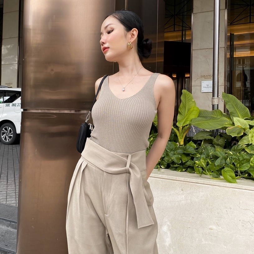 COCO SIN - Áo Dệt Nâu 2 Dây Cổ Tim