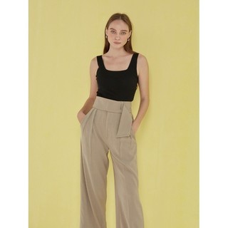 COCO SIN - Áo Dệt Đen 2 Dây Cổ Vuông
