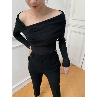 COCO SIN - Áo Đen Dệt Kim Liền Quần