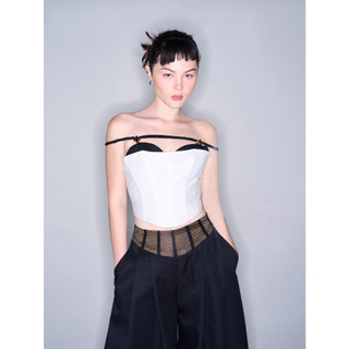 COCO SIN - Áo Croptop B&W Đính Khoen Hoa