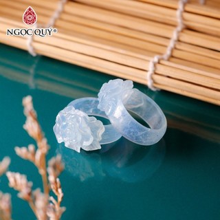 Nhẫn đá khắc họa tiết hoa đá Aquamarine - Ngọc Quý