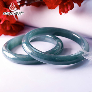 Vòng nguyên khối đá Jadeite màu lam ngọc - Ngọc Quý