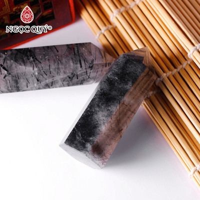 Vật phẩm trưng bày đá rutilated quartz - Ngọc Quý