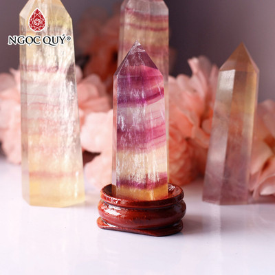 Vật phẩm trưng bày trụ đá Fluorite vàng tím - Ngọc Quý