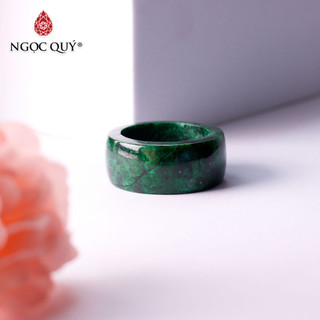 Nhẫn bản lớn đá Jadeite sơn thủy - Ngọc Quý