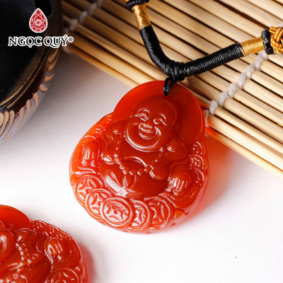 Mặt dây chuyền phật Di Lặc khắc kim tiền đá mã não đỏ - Ngọc Quý