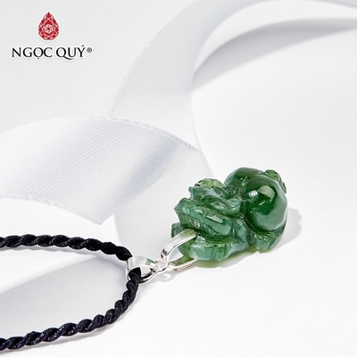 Mặt dây chuyển tỳ hưu ngọc bích nephrite mệnh hỏa , mộc - Ngọc Quý