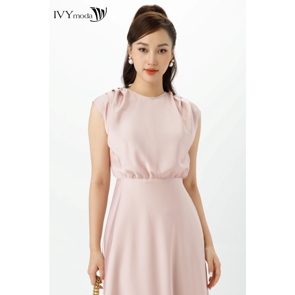Đầm lụa cổ sau cách điệu IVY moda MS 48M7212