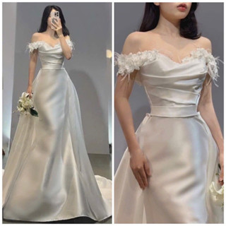 Váy cưới đầm đi bàn cô dâu đuôi cá hai kiểu tiểu thư sang trọng trễ vai lông vũ kết hoa Jozi