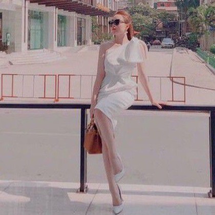 Đầm body lệch vai