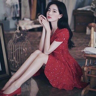 Đầm xoè đỏ chấm bi tay phồng eo nơ
