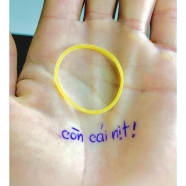 còn cái nịt