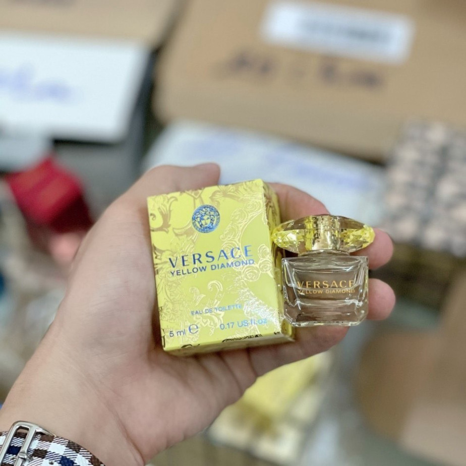 Nước Hoa Mini Versace Yellow Diamond 5ml -𝐚𝐦𝐛𝐞𝐫𝐩𝐞𝐫𝐟𝐮𝐦𝐞.𝐭𝐞𝐬𝐭𝐞𝐫-