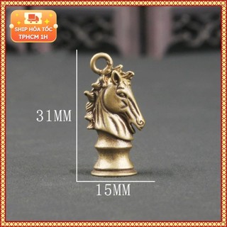 Tượng Nhỏ Bằng Đồng Kiểu Dáng Cờ Cá Ngựa Móc Khóa (Kích Thước: 2.7cm x 1.4cm)