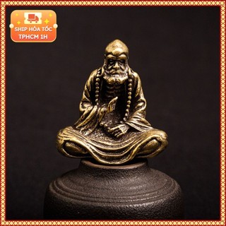 Tượng Nhỏ Bằng Đồng Kiểu Dáng Bồ Đề Đạt Ma Ngồi Thiền (Kích Thước: 5.1cm x 4.7cm)