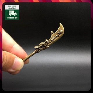 Tượng Đồng Thau Hình Thanh Đồ Long Đao (Kích Thước: 8.0cm x 1.3cm)