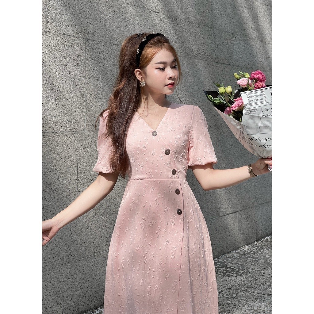 Đầm cổ V nút gỗ hồng Joven