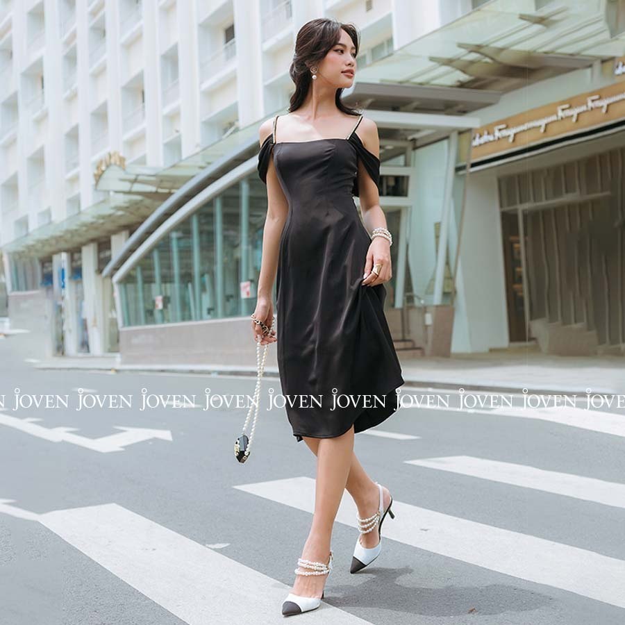 Đầm dây ruby trẹt vai đen/đỏ Joven
