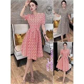 1952024  Hàng nhập - Đầm dáng xòe lụa in logo Valentino, váy Quảng Châu cổ tròn tay ngắn nơ eo