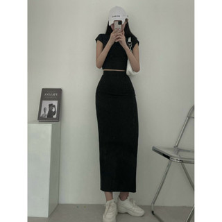 Set chân váy midi xẻ sau mix áo croptop thun tăm ôm dáng A1990