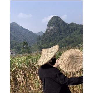 Nón lá cao bằng , dân tộc nùng ,đạo cụ biểu diễn,đồ trang trí, trưng bày tặng kèm dây