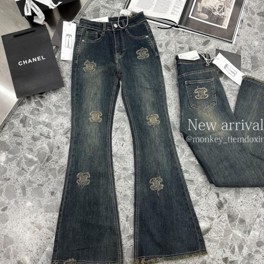 Quần jean ống loe cạp cao THUÊ X, Quần bò ống loe cạp cao thêu X gấu rua 2 bên Q23 | BigBuy360 - bigbuy360.vn