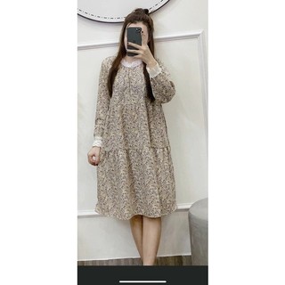 Váy bầu thiết kế hoa nhí lụa