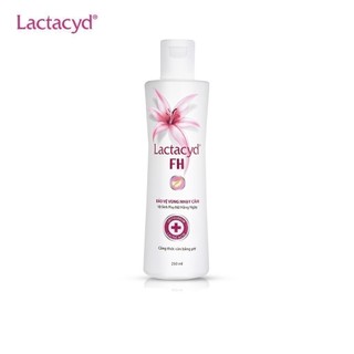 [DATE ĐẾN THÁNG 5/2024] (Hàng tặng không bán) Dung dịch vệ sinh phụ nữ Lactacyd Pearly Intimate 60ml