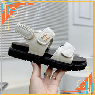 Sandal min min quai ô trám 2024