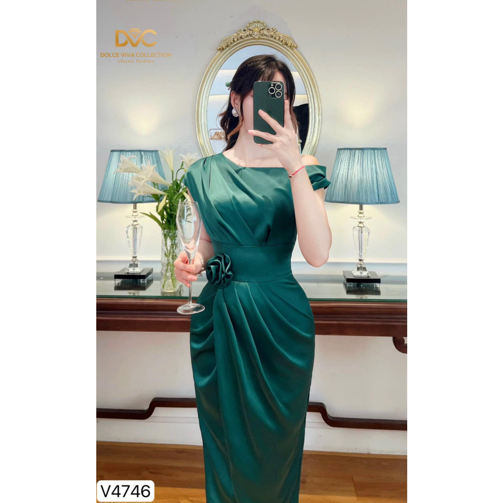 (có sẵn) V4746 Váy đầm body lụa xẻ tà kiểu dáng lệch vai sang trọng, đính kèm tag hoa thiết kế cao cấp- VÁY DVC