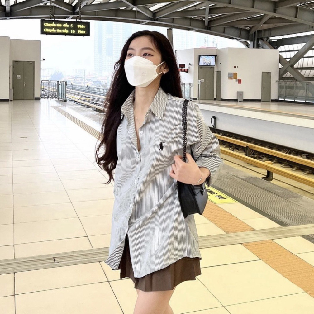 Sơ Mi Nam Nữ Kẻ Xanh Ngựa Thêu Form UNISEX Dễ Mặc Dễ Phối Đồ Chất LANH Siêu Mịn Không Nhăn Siêu Mát Mẫu Sơ Mi HOT 2024 | BigBuy360 - bigbuy360.vn