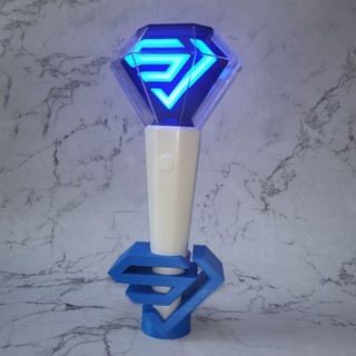 Đế trưng bày Lightstick Kpop - Super Junior Mẫu 1