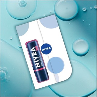 Bộ quà tặng thiệp voucher và son dưỡng môi có màu từ NIVEA