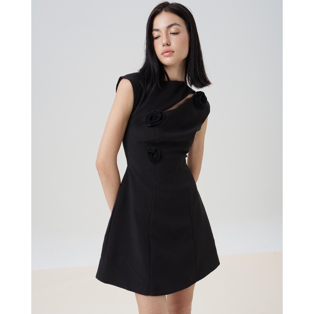 RECHIC Đầm ngắn Rica dáng A cách điệu ngực đính hoa sang trọng thanh lịch | BigBuy360 - bigbuy360.vn