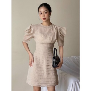 RECHIC Đầm Sulce Màu Be cổ tròn tay phồng ngắn chân váy ôm xếp ly