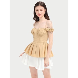 RECHIC Áo Hibis Màu Be hai dây trễ vai tùng xếp ly dễ phối xinh xắn trẻ trung