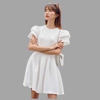 RECHIC Đầm Boa Màu Trắng tay phồng dáng ngắn xinh xắn trẻ trung