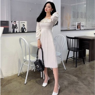 RECHIC Đầm Leona màu trắng trễ vai tay phồng bèo dáng dài xẻ tả xinh xắn dễ thương